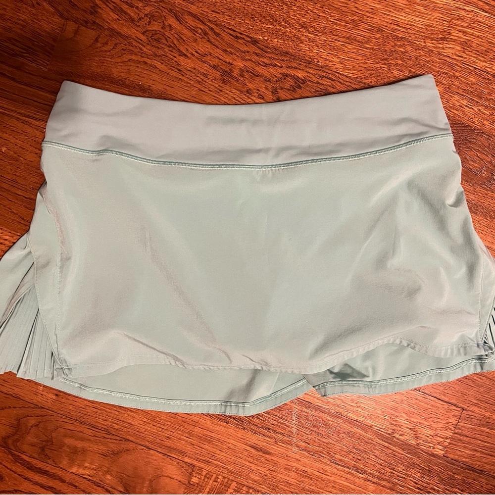 Lululemon play off the pleats skirt